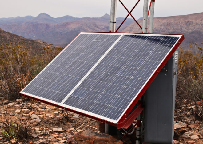 What Makes Off Grid Solar Panels Ideal for Areas with Power Cuts?